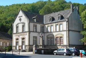 LANTEUIL-correze-ecole-maternelle-primaire